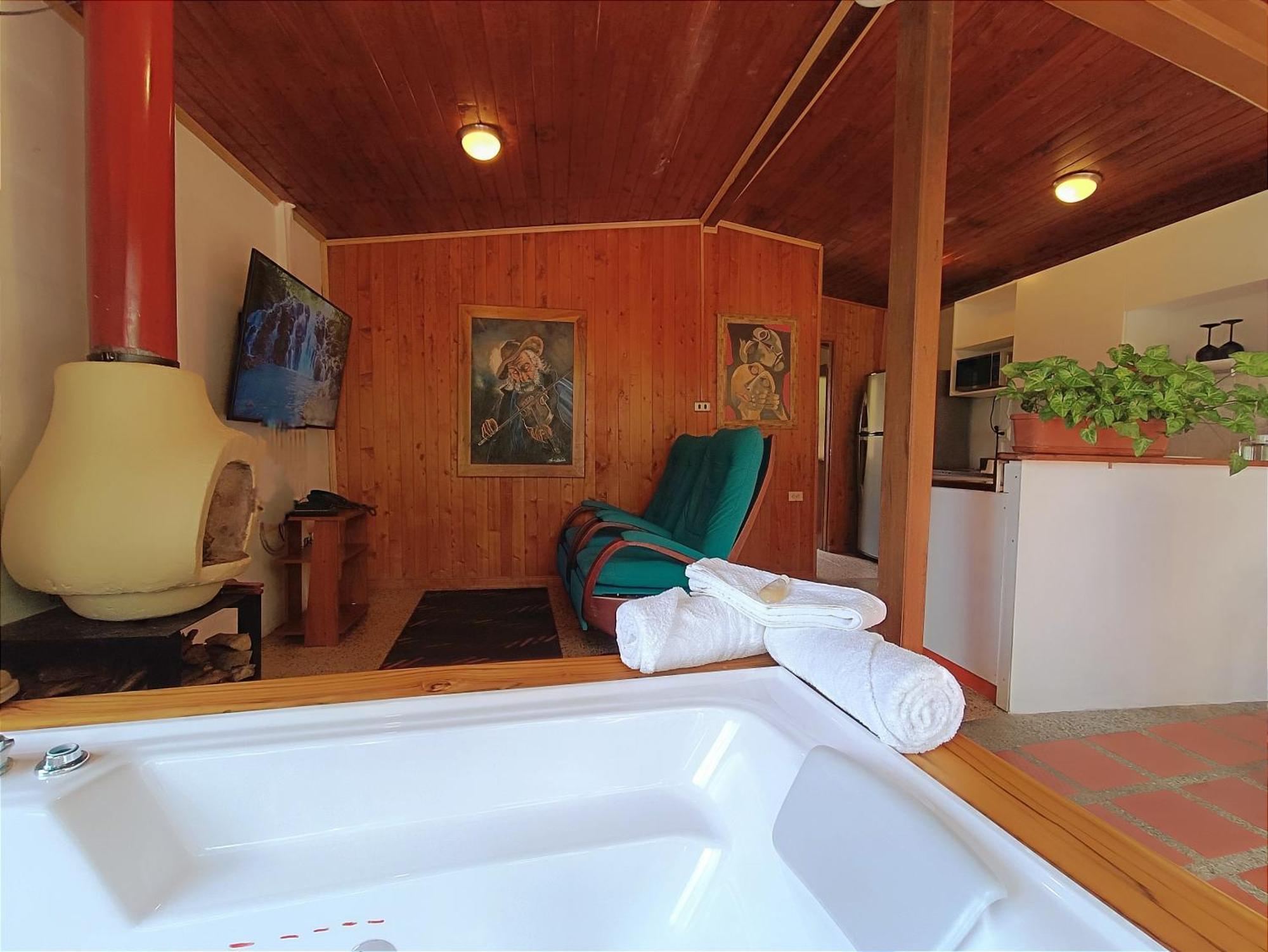 Monteverde Chalet De Montana グアルネ エクステリア 写真